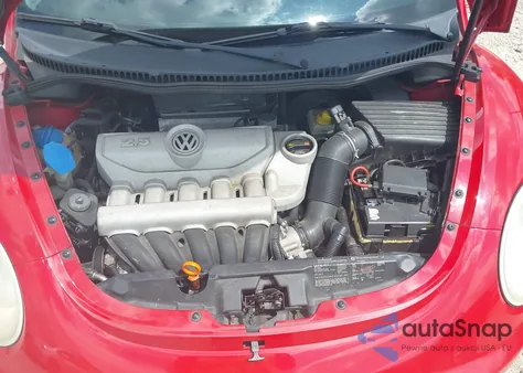 2006 Volkswagen New Beetle 2.5 z USA, uszkodzony, nr VIN 3VWRF31YX6M332882